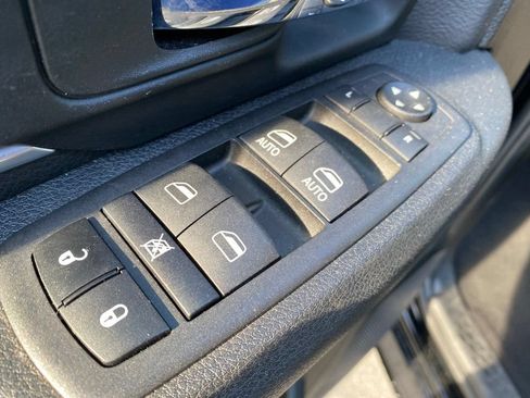 Used 2024 RAM 1500 Warlock AWD/4WD image 13