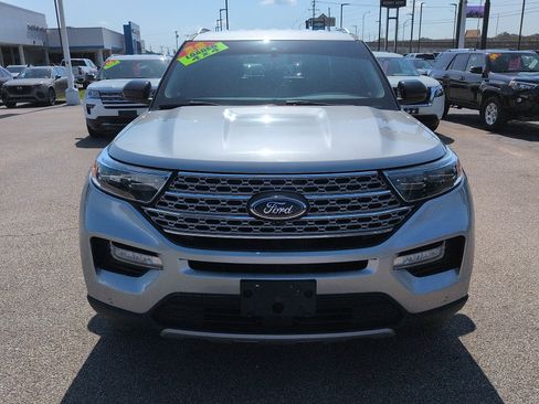 Used 2023 Ford Explorer Limited AWD/4WD image 3
