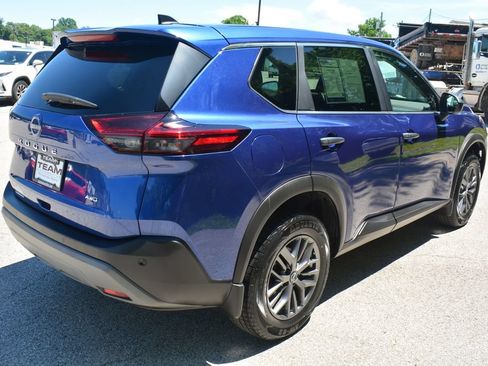 Used 2023 Nissan Rogue S AWD/4WD image 5