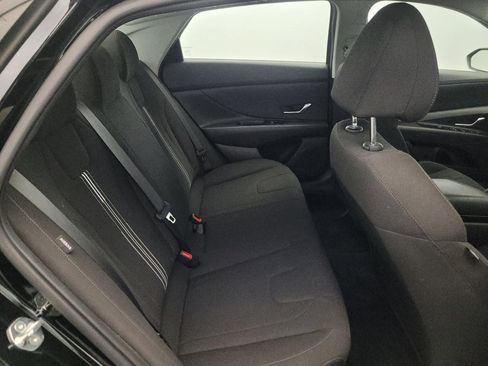 Used 2024 Hyundai Elantra SEL FWD image 19