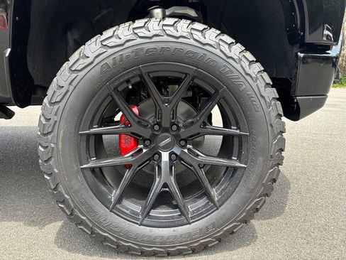 New 2026 GMC Sierra 1500 AT4 w/ AT4 Premium Package AWD/4WD image 9