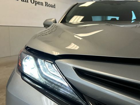 Used 2023 Toyota Camry XSE w/ Cold Weather Package FWD image 9