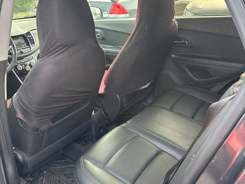 Used 2018 Chevrolet Trax Premier w/ LPO, Protection Package AWD/4WD image 21
