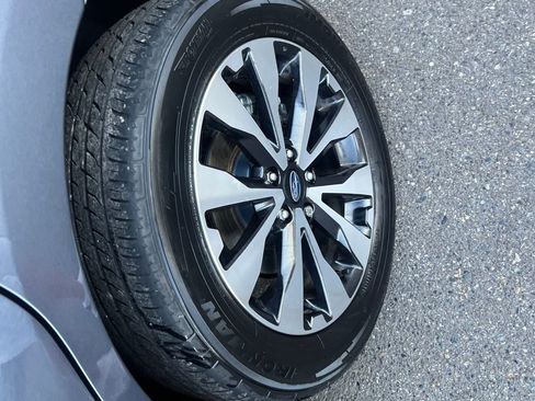 Used 2017 Subaru Outback 3.6R Limited AWD/4WD image 10