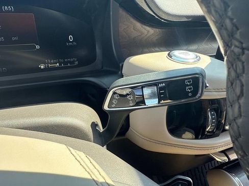 Used 2023 Lincoln Aviator Reserve w/ Equipment Group 201A image 28