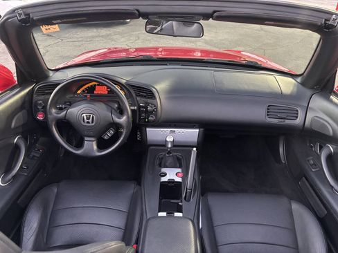 Used 2004 Honda S2000 image 9