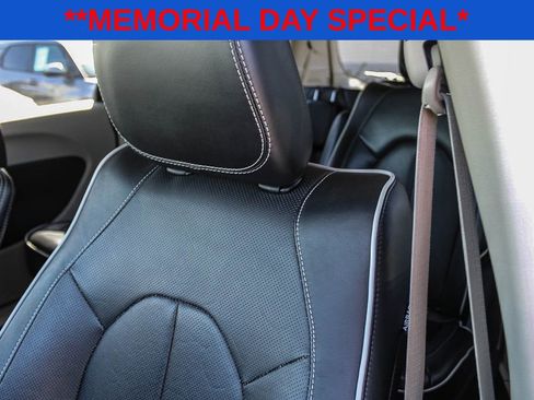 Used 2023 Chrysler Pacifica Limited FWD image 25