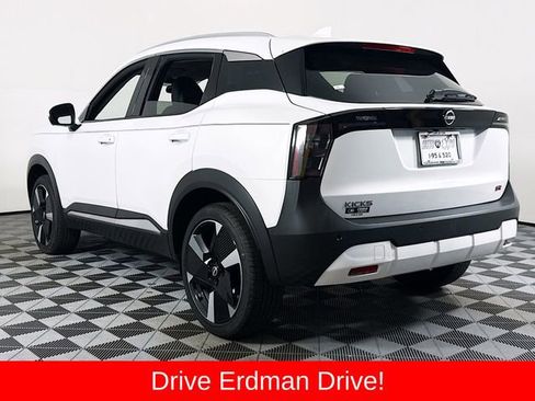 Used 2025 Nissan Kicks SR FWD image 20