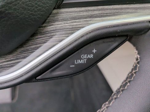 Used 2024 Jeep Wagoneer Series III w/ Premium Group I image 21