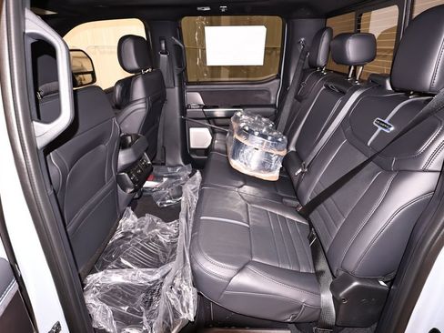 New 2026 Ford F450 Platinum w/ FX4 Off-Road Package AWD/4WD image 14