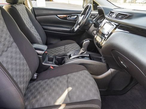 Used 2021 Nissan Rogue Sport SV FWD image 22