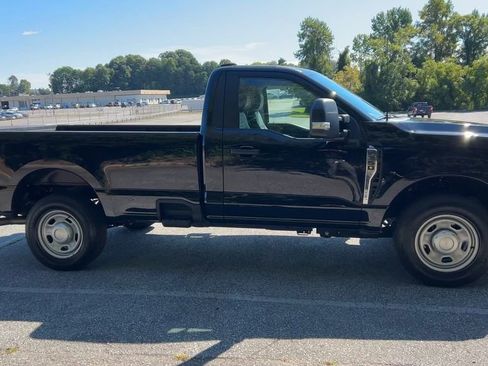 Used 2024 Ford F350 XL w/ Camper Package image 11