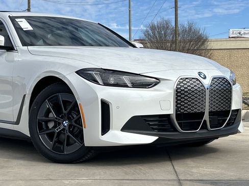 New 2026 BMW i4 xDrive40i w/ Premium Package image 3