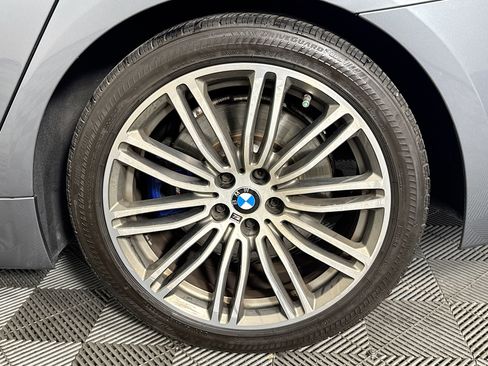 Used 2019 BMW M550i xDrive w/ Premium Package image 36