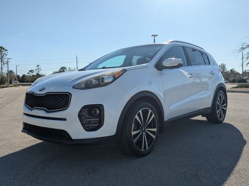 Certified 2018 Kia Sportage EX image 9