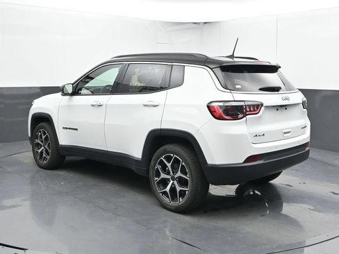 Used 2025 Jeep Compass Limited AWD/4WD image 10