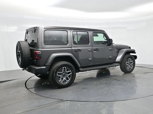 New 2026 Jeep Wrangler Unlimited Sahara AWD/4WD image 7