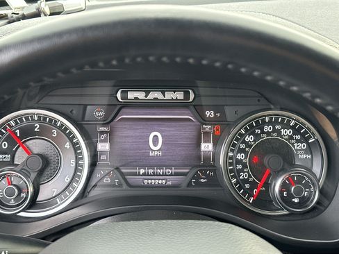 Used 2023 RAM 1500 Laramie AWD/4WD image 10