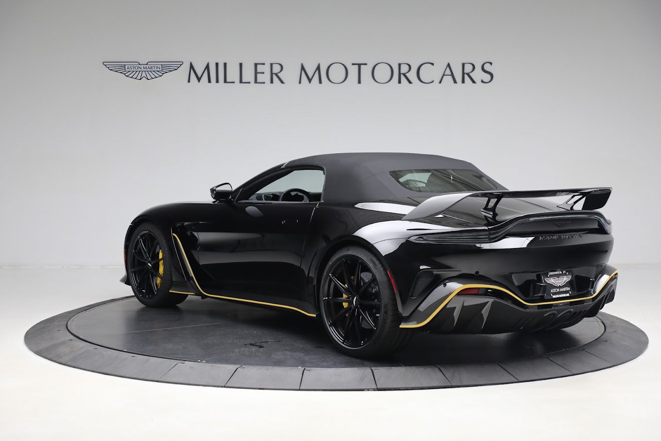 Used 2023 Aston Martin V12 Vantage Roadster RWD image 15