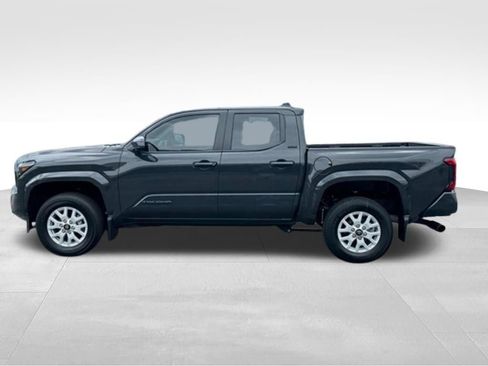 Used 2026 Toyota Tacoma SR5 AWD/4WD image 2