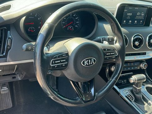 Used 2018 Kia Stinger AWD/4WD image 10