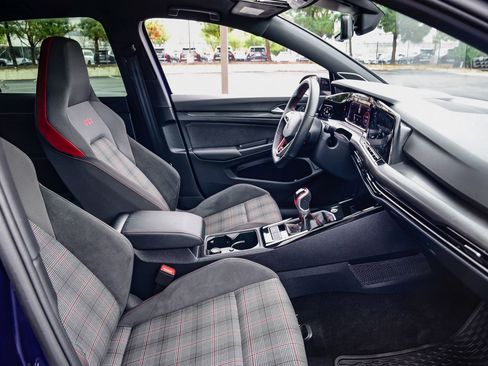 Used 2024 Volkswagen GTI SE image 21