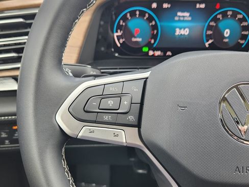 New 2026 Volkswagen Atlas SE image 15