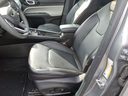 Used 2023 Jeep Compass Limited w/ Sun and Sound Group image 11