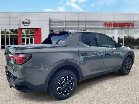 Used 2024 Hyundai Santa Cruz SEL FWD image 2