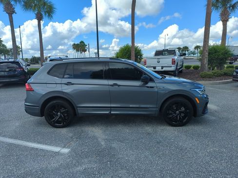 Used 2023 Volkswagen Tiguan SE R-Line FWD image 3