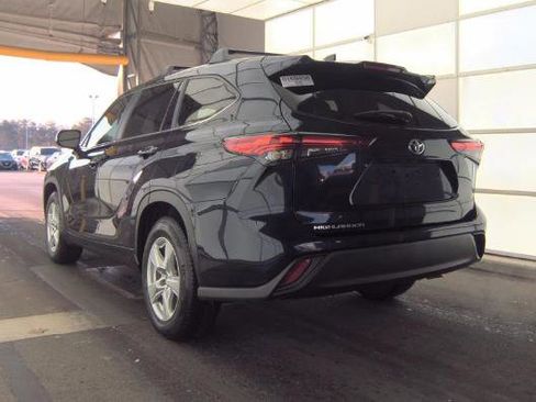 Used 2023 Toyota Highlander L image 3
