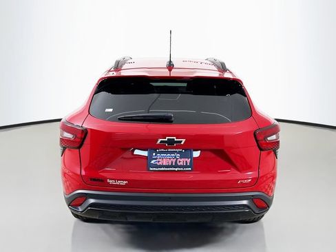 New 2026 Chevrolet Trax RS w/ Sunroof Package FWD image 7