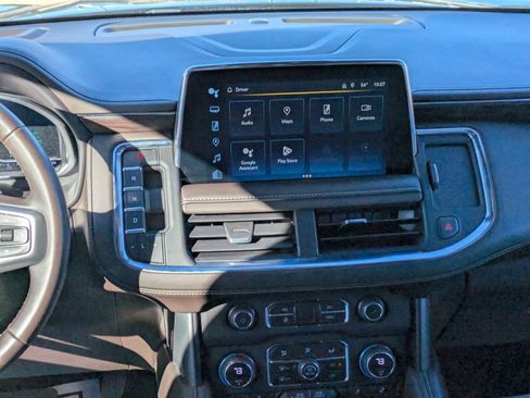 Used 2023 Chevrolet Suburban LT image 16