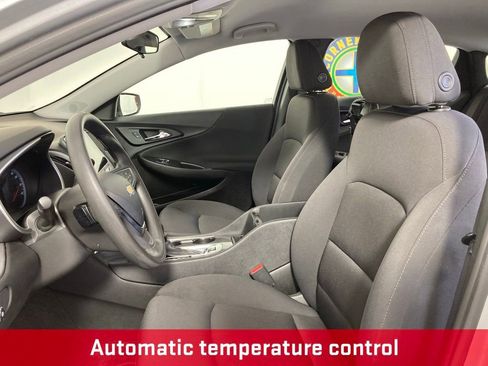 Used 2022 Chevrolet Malibu LT FWD image 11