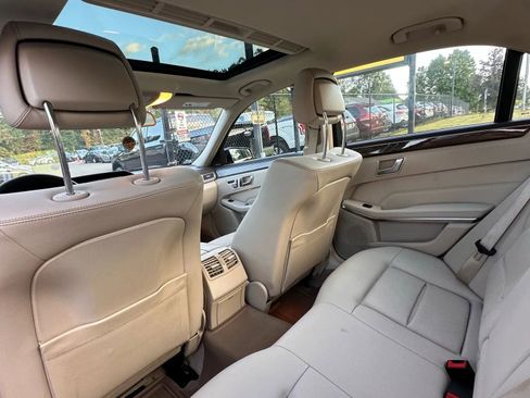Used 2016 Mercedes-Benz E 350 4MATIC Sedan image 29
