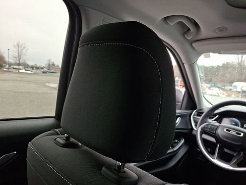 Used 2023 Jeep Grand Cherokee Laredo w/ Luxury Tech Group I image 14