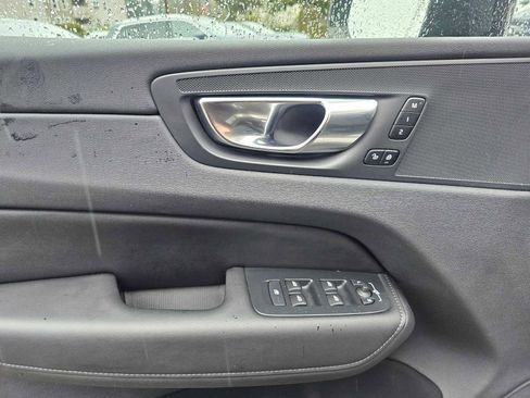 Certified 2025 Volvo XC60 B5 Core w/ Protection Package Premier image 24
