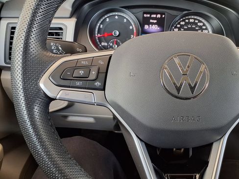 Used 2021 Volkswagen Atlas SE FWD image 24