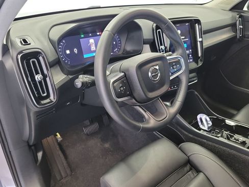 Certified 2026 Volvo XC40 B5 Plus AWD/4WD image 21