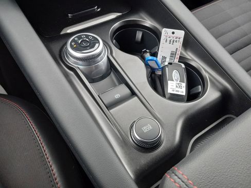 Used 2025 Ford Explorer ST-Line w/ ST-Line Street Pack image 23