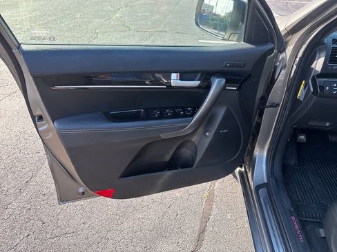 Used 2015 Kia Sorento SX FWD image 20
