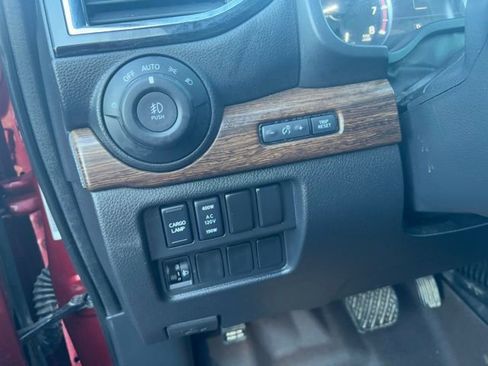 Used 2021 Nissan Titan Platinum Reserve w/ Moonroof Package image 15