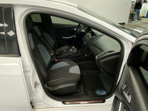 Used 2016 Ford Focus ST FWD image 23
