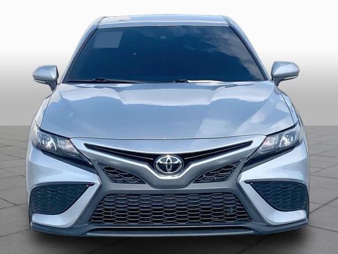 Used 2024 Toyota Camry SE FWD image 4