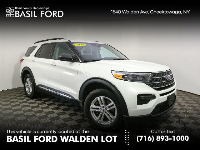 Used 2023 Ford Explorer XLT AWD/4WD image 1