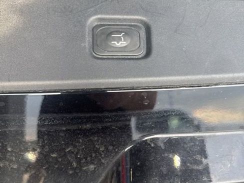 Used 2025 Ford Expedition Active AWD/4WD image 13