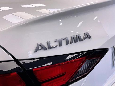 Certified 2024 Nissan Altima 2.5 SR w/ SR Premium Package image 29