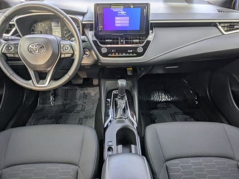 Used 2025 Toyota Corolla SE w/ SE Package image 10