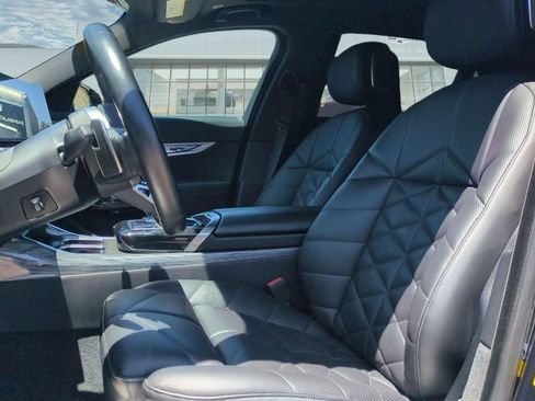 Used 2023 BMW 740i w/ Parking Assistance Package RWD image 15