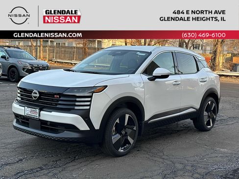 New 2025 Nissan Kicks SR image 1